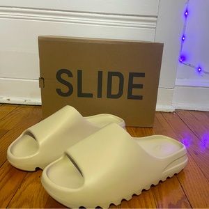 Yeezy Slides bone